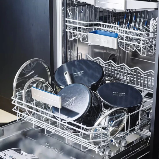 Bester Verkauf 🛒 KitchenAid CC003268-001 Kochtopf Inkl. Deckel, Emailliert, 24 Cm Durchmesser, Induktionsherd-geeignet ✔️ 8 Bester Verkauf 🛒 KitchenAid CC003268-001 Kochtopf Inkl. Deckel, Emailliert, 24 Cm Durchmesser, Induktionsherd-geeignet ✔️ – Bild 6